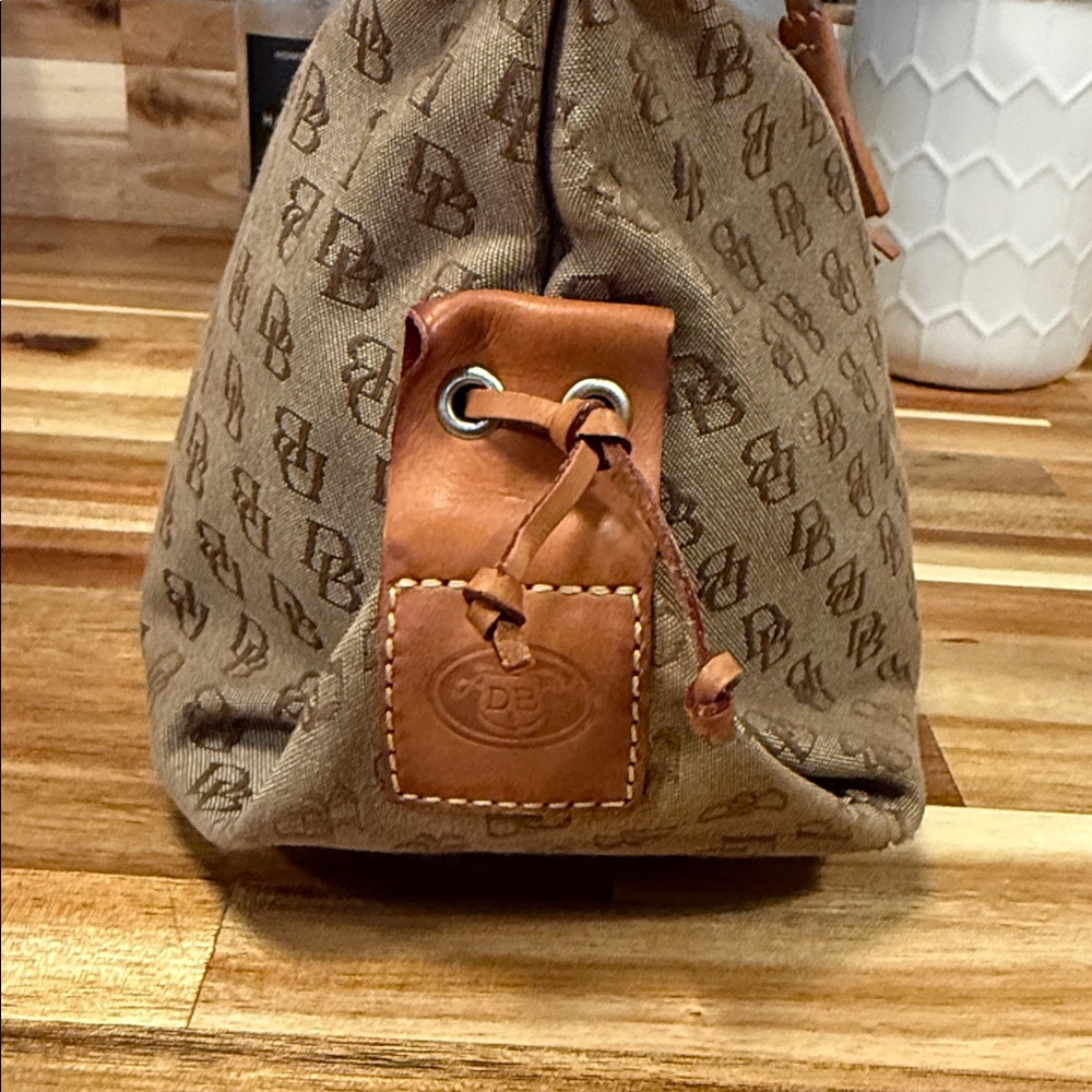FOR BUNDLE Dooney & Bourke Brown Logo Satchel with Detachable Crossbody Strap - Picture 8 of 12